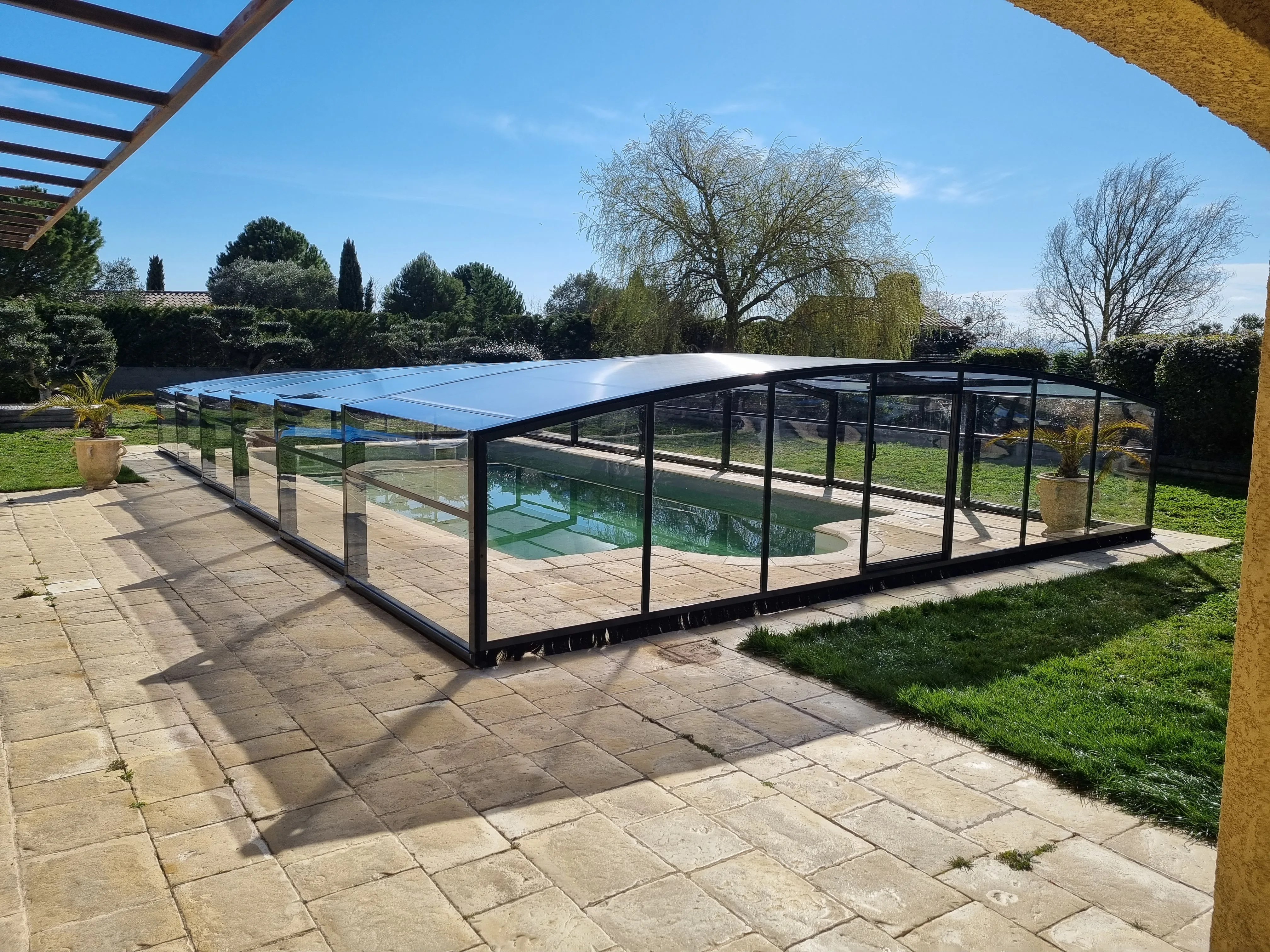 Abri medium piscine sur mesure